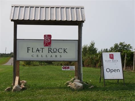 Pick Stomp And Taste At Flat Rock Cellars Ontario Wineries Guide