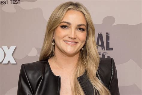jamie lynn spears returns to her nickelodeon roots for new zoey 101 movie featuring original cast