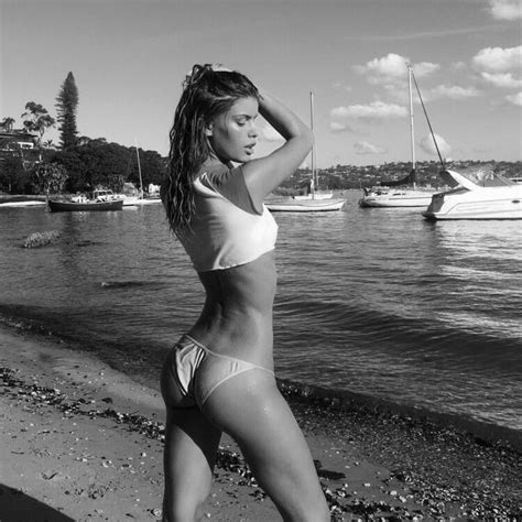 Hot Sexy Maja Darving Bikini Pics