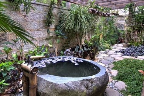 Hopefully, those bathtub shower combo ideas make you get inspired. 45+ Unique Garden Tub Decoration Ideas | Shower remodel ...