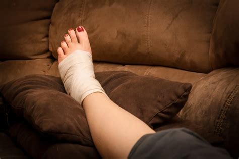 What Are The Treatments For A Swollen Foot After Surgery On The Leg Ehow