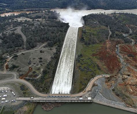 California Officials Lift Evacuation Order Below Oroville Dam