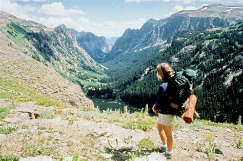 5 Sites That Highlight Women In Backpacking