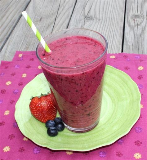 Berry Blast Smoothie Smoothie Drink Recipes Yummy Drinks Food And Drink