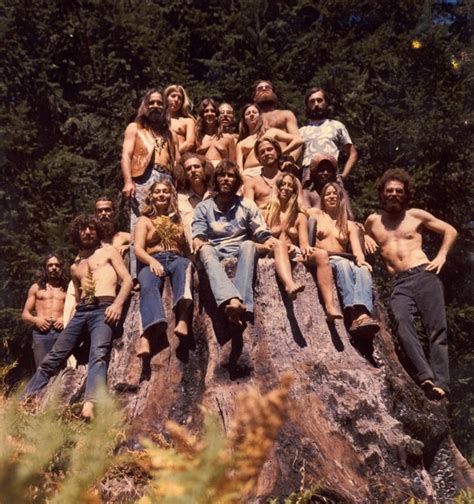 Hippie Commune Group Photo 1960 S Hippies Pinterest Group Photos Hippie Style And Group
