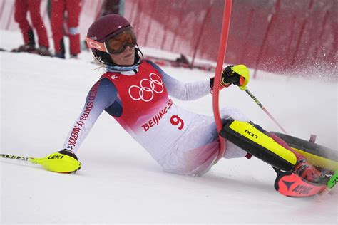 Mikaela Shiffrin Skies Out Of Slalom In Olympic Combined Ap News