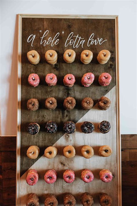 20 doughnut wall ideas for your wedding