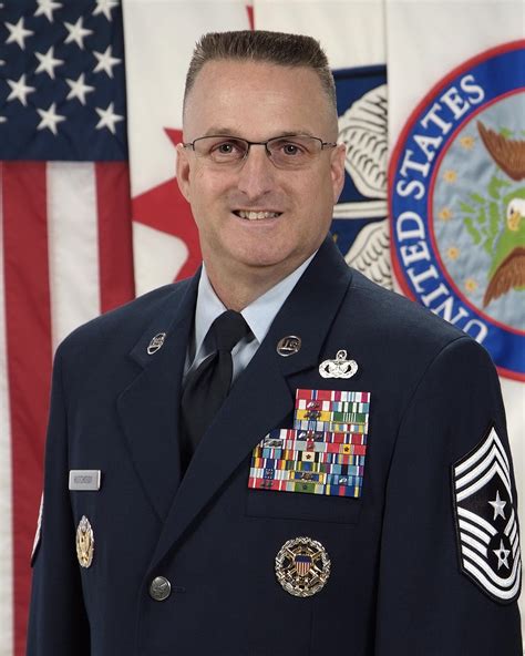 Blaze Seite ˅ Betonung Chief Master Sergeant Of The Air Force Kessel