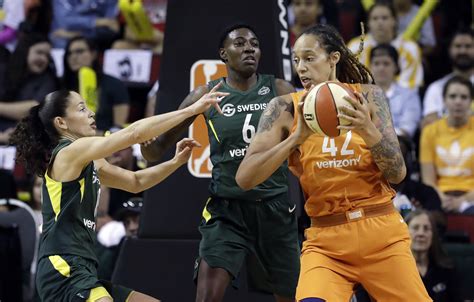 Brittney Griner: Officials, WNBA won't protect me