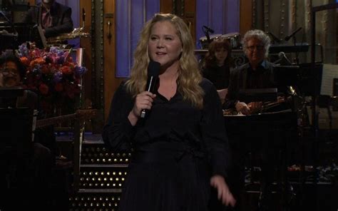 Amy Schumer Takes Aim At Kanye West During Snl Monologue