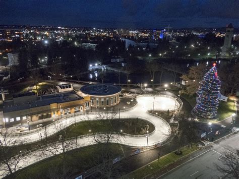 7 september 2019 at 18:45. Woman who died after falling at Spokane's ice ribbon fell ...