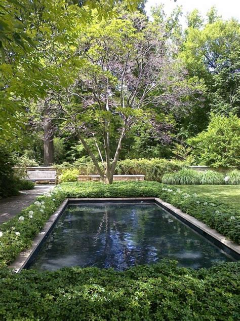 Kanten aus steinen, kleine bäche oder ein wunderschöner wasserfall machen den teich im garten noch spezieller. Moderne Gartenteich Ideen und Tipps für Ihren Traumgarten ...