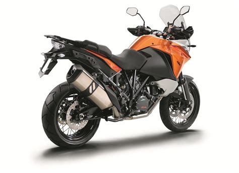The r model comes with offroad spec 18″/21″ spoke, tubeless wheels. 2016 KTM 1190 Adventure Buyer's Guide | Specs & Price
