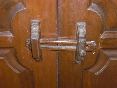 Push an eyeglasses screwdriver, a paper clip hammered flat, or a very small butter knife into this hole. Bathroom Door Locked from Inside - How to Open Bathroom ...
