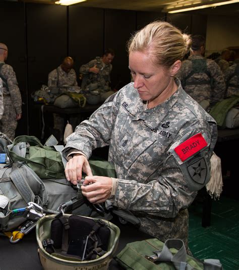 Face Of Defense Army Sergeant Major Pursues Her Dreams Us