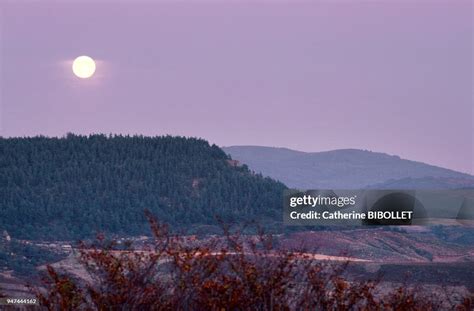 Crest Filled Landscape Seen From The Ledge Of The Cévennes News