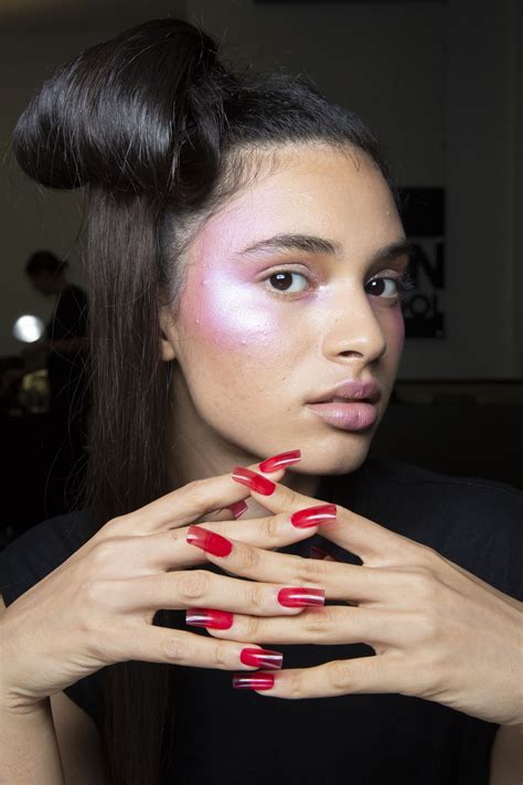 The Spring 2019 Makeup Looks Youre About To See All Over Instagram