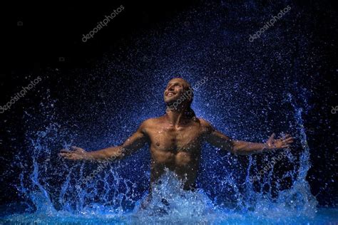 Muscular Man In Water — Stock Photo © Korolok 100402208
