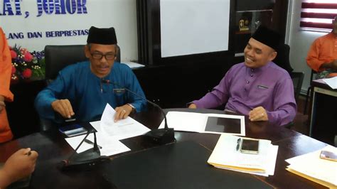 Pejabat pendidikan daerah segamat capitol building in segamat. peristiwa.ppdsegamat: VERIFIKASI PENARAFAN KECEMERLANGAN ...