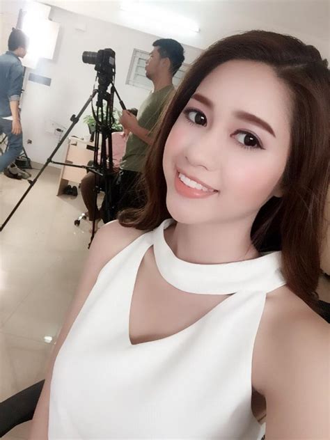 Hà Cao và Trần Ánh Tuyết 2 cô PG sexy trong đoạn clip hot nhất MXH