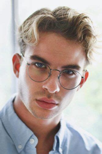 How To Get And Style Curly Hair Men Like To Sport
