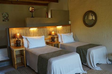 Africa Inn Self Catering Chalet Accommodation Oudtshoorn Info