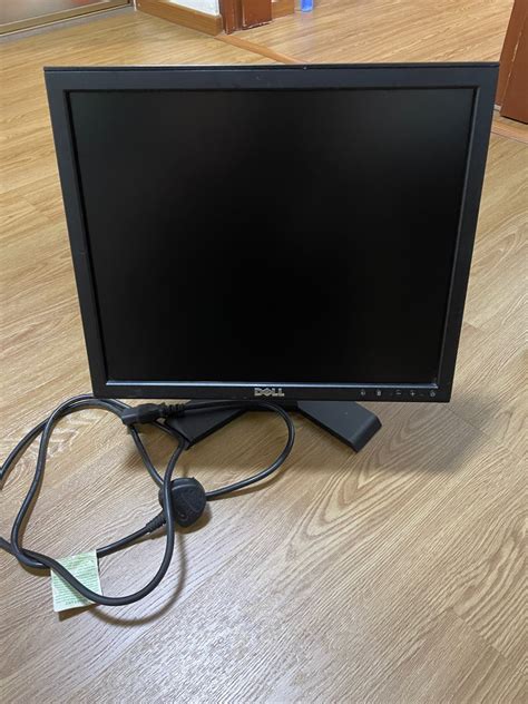 Dell 15 Inch Monitor Computers And Tech Parts And Accessories Monitor