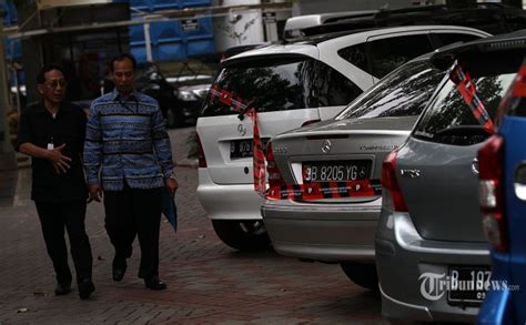 Harga Mobil Lelang Sitaan KPK Dijual Mulai Rp 28 Jutaan Tertarik