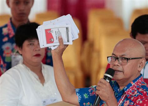 Indonesians Vote In Vast Democratic Exercise