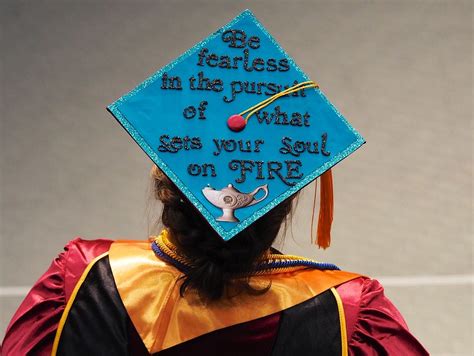 10 Decorating Graduation Cap Ideas To Celebrate Your Achievements