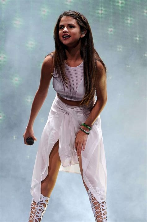 Selena Gomez Concert Photos In Sunrise 09 Gotceleb