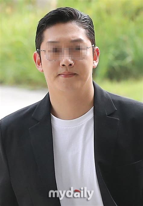 Choi jong bum initially reported to the police that goo hara had assaulted him, but. Goo Hara ve Choi Jong Bum'un yasal savaşı devam ediyor ...