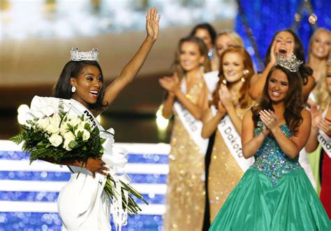 New Miss America Glad She Didnt Have To Don Swimsuit To Win Honolulu
