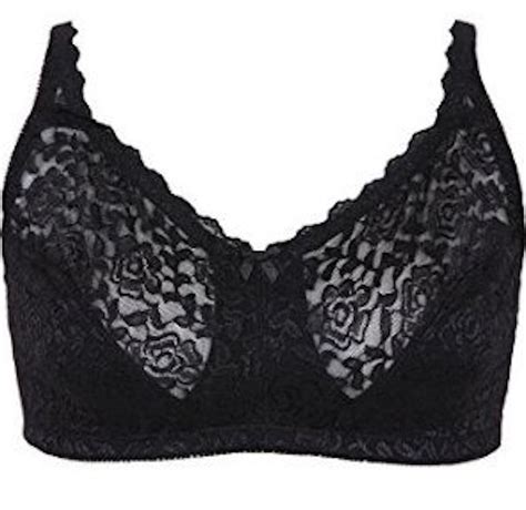 7 plus size bralettes in lacy black that will keep your boobs looking sexy and feeling free