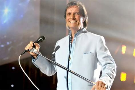 Roberto Carlos Completa 82 Anos E Vai Comemorar Cantando