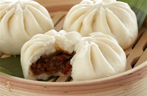 After 20 minutes of steaming, remove the pot from the stove and let the steamer rest for 4 minutes before opening the lid. Steamed pork buns Chapter 9 | Food, Bao food, Steam buns ...