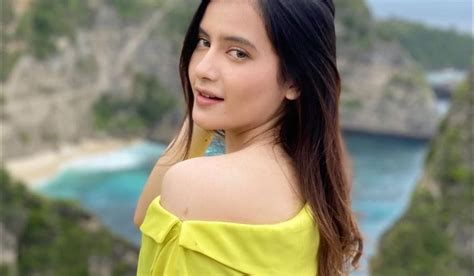 Profil Dan Biodata Femila Sinukaban Jebolan Indonesian Idol
