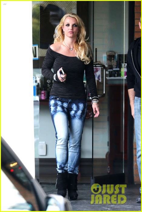 Britney Spears Solo Spa Day Photo 2809122 Britney Spears Photos