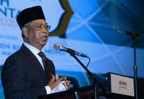 Beliau menjadi perdana menteri malaysia keempat sejak 1981 sebelum meletak jawatan pada 2003 setelah menerajui tampuk pimpinan negara selama 22 tahun. Institusi Kehakiman dan Perundangan Syariah terus ...