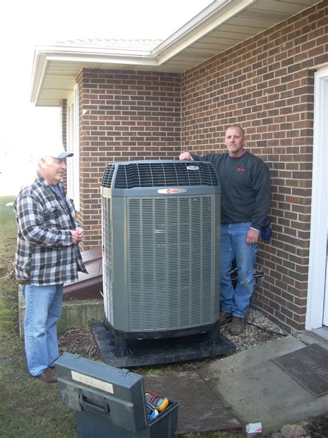 Over the last 100 years, bryant's air conditioners have continuously improved in the areas of functionality, performance, and energy efficiency. TRANE XL16i - Two Stage Air Conditioner (With images ...