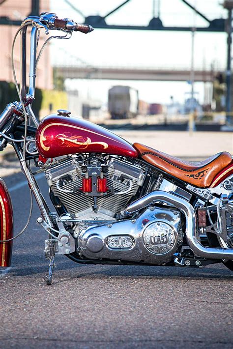 Building A 2002 Hd Softail Into The Ultimate Vicla