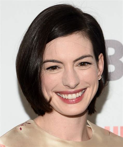 Anne Hathaway Bob Hairstyle Medium Straight Casual Dark Brunette