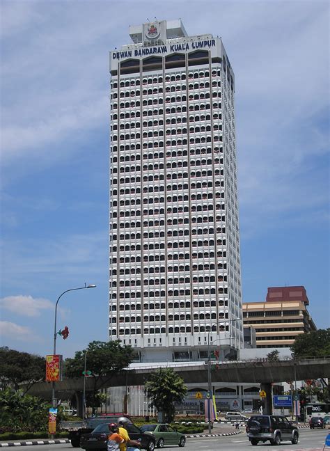 Untuk makluman, terdapat beberapa kekosongan jawatan yang dibuka untuk permohonan oleh pihak dewan bandaraya kuala lumpur (dbkl). File:Kuala Lumpur City Hall, Kuala Lumpur.jpg - Wikimedia ...