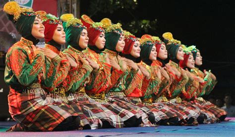 Tarian Daerah Aceh Beserta Propertinya Terbaru
