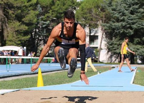 The long jump is a track and field event in which athletes combine speed, strength and agility in an attempt to leap as far as possible from a take off point. Meeting di Ancona, in luce Trio nel salto in lungo ...