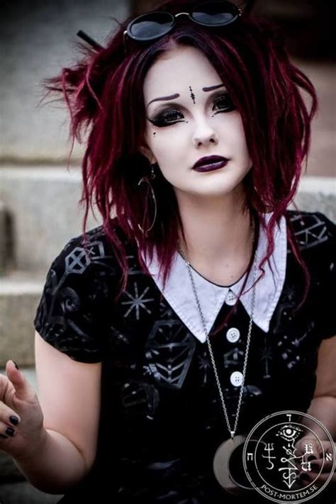Goth S Coven Gothic Hairstyles Goth Beauty Goth Hair