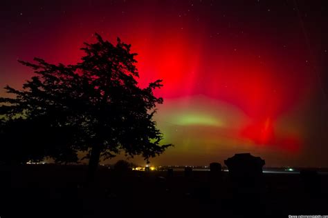 Aurora Borealis Aka Nothern Lights Dramatic Displays Of Red