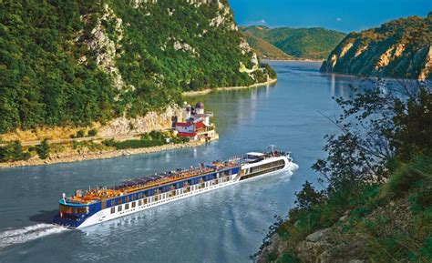 AMAWATERWAYS te lleva por el río Danubio para el