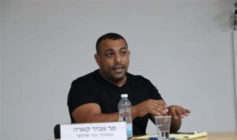 שר פינטס פחות אהבה את החיקוי שלה בארץ נהדרת. אביר קארה סיפר על הסיבות שהובילו להצטרפותו לימינה לקראת ...