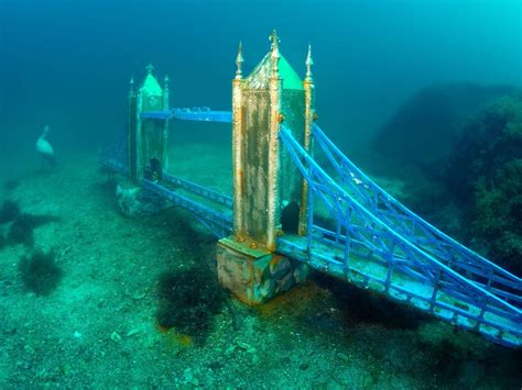 Conde Nast Traveler 10 Amazing Underwater Sites Stunning Photos